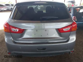 2015 Mitsubishi Outlander ES z VIN 4A4AP3AU7FE042477, wystawiony jako IAAI lot #42243771 z przebiegiem 114 331 mil mil oraz . Historia ofert i sprzedaży dostępna na DreamBid. Obrazek 6.