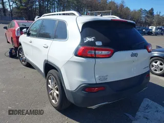 2015 Jeep Cherokee Limited with VIN 1C4PJMDS7FW688762, listed as a IAAI auction lot 41709877 with 154,499 mi miles. Bid and sale history available at carsss.com. Image 3.
