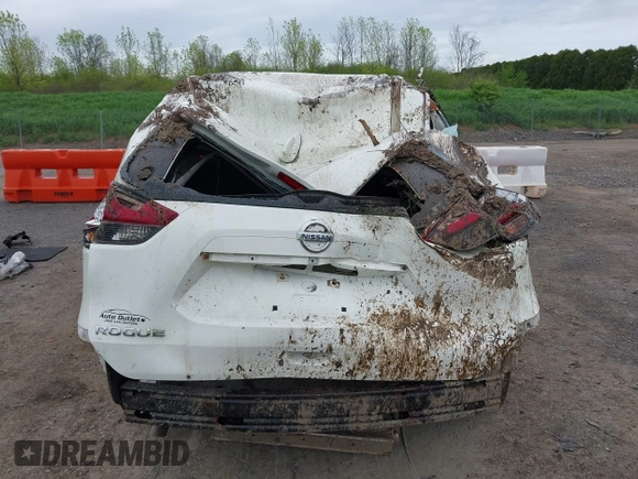2017 Nissan Rogue SV z VIN 5N1AT2MV3HC773368, wystawiony jako IAAI lot #42250977 z przebiegiem 86 128 mil mil oraz . Historia ofert i sprzedaży dostępna na DreamBid. Obrazek 17.