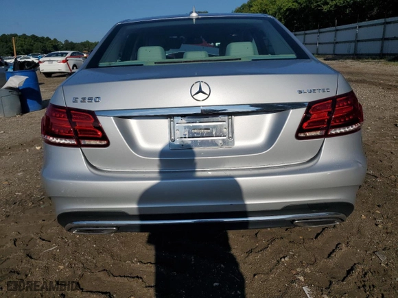 2015 Mercedes-Benz E-Class E 250 BlueTEC Luxury with VIN WDDHF9HB9FB140918, listed as a Copart auction lot 67698124 with 0 mi miles and Salvage Title. Bid and sale history available at carsss.com. Image 6.