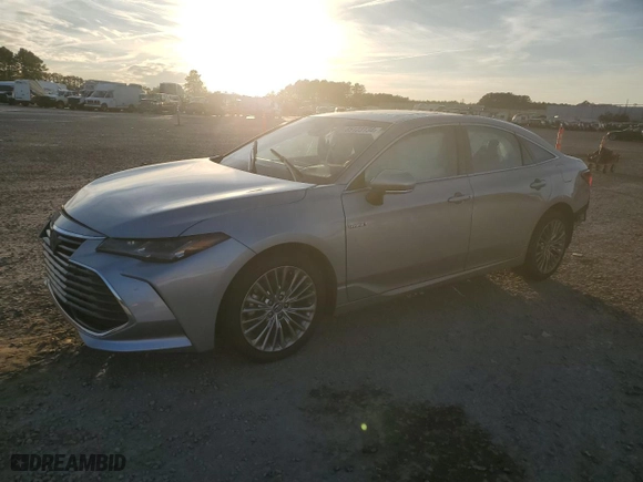 2020 Toyota Avalon Hybrid Limited with VIN 4T1D21FB7LU014867, listed as a Copart auction lot 85123134 with 82,708 mi miles and Salvage Title. Bid and sale history available at carsss.com. Image 1.