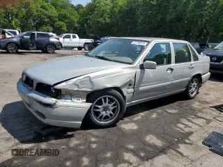 2000 Volvo S70 z VIN YV1LS61J8Y2635558, wystawiony jako Copart lot #57106915 z przebiegiem 255 461 mil mil oraz Szkoda całkowita • Salvage title. Historia ofert i sprzedaży dostępna na DreamBid. Obrazek 1.