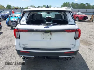 2025 Ford Explorer Platinum z VIN 1FMWK8HC0SGA53398, wystawiony jako IAAI lot #41999876 z przebiegiem 3 319 mil mil oraz . Historia ofert i sprzedaży dostępna na DreamBid. Obrazek 13.