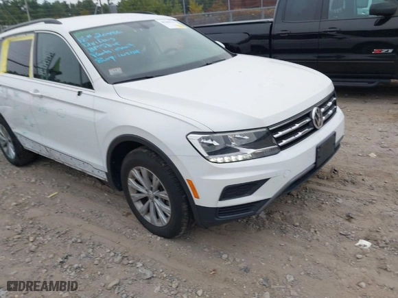 2019 Volkswagen Tiguan SE with VIN 3VV2B7AX5KM049686, listed as a IAAI auction lot 40280519 with 46,114 mi miles. Bid and sale history available at carsss.com. Image 1.
