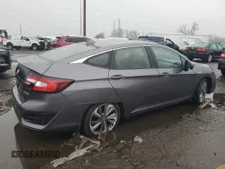 2018 Honda Clarity Plug-In Hybrid with VIN JHMZC5F17JC022801, listed as a Copart auction lot 84013154 with 106,590 mi miles and Clean Title. Bid and sale history available at carsss.com. Image 3.