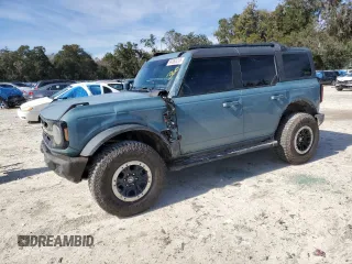 2022 Ford Bronco with VIN 1FMDE5DH8NLB82631, listed as a Copart auction lot 89353215 with 45,572 mi miles and Salvage Title. Bid and sale history available at carsss.com. Image 1.