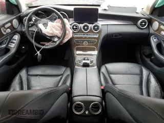 2017 Mercedes-Benz C 300 z VIN 55SWF4KB5HU216372, wystawiony jako Copart lot #59133715 z przebiegiem 96 762 mil mil oraz Szkoda całkowita • Salvage title. Historia ofert i sprzedaży dostępna na DreamBid. Obrazek 8.