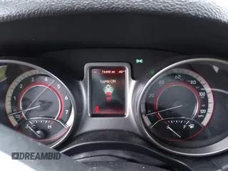2020 Dodge Journey Crossroad z VIN 3C4PDCGB4LT271100, wystawiony jako IAAI lot #41552975 z przebiegiem 74 400 mil mil oraz . Historia ofert i sprzedaży dostępna na DreamBid. Obrazek 7.