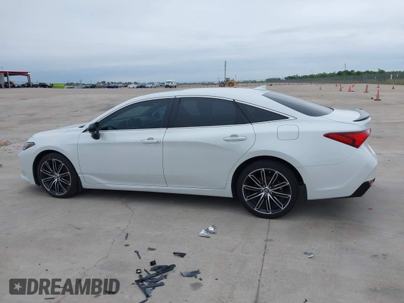 2019 Toyota Avalon XLE with VIN 4T1BZ1FB4KU032065, listed as a IAAI auction lot 42203393 with 109,649 mi miles. Bid and sale history available at carsss.com. Image 14.
