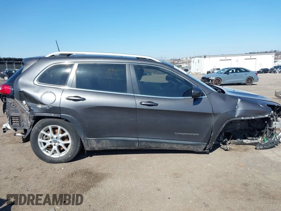 2017 Jeep Cherokee Latitude with VIN 1C4PJMCS2HW575645, listed as a IAAI auction lot 41747140 with 1 mi miles. Bid and sale history available at carsss.com. Image 12.