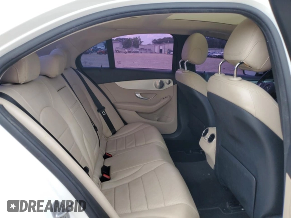 2016 Mercedes-Benz C 300 с VIN 55SWF4JB5GU174320, выставлен на аукционе Copart как лот 60881825 с пробегом 227 724 миль миль и Списание • Salvage title. История ставок и продаж доступна на DreamBid. Изображение 11.