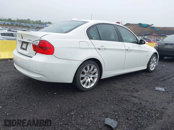 2006 BMW 3 Series 330i with VIN WBAVB33576KR75274, listed as a IAAI auction lot 42199223 with 83,539 mi miles and . Bid and sale history available at carsss.com. Image 4.