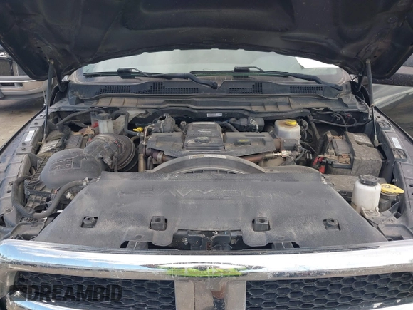2018 Ram 2500 Tradesman z VIN 3C6UR5CL5JG359438, wystawiony jako IAAI lot #39767267 z przebiegiem 148 103 mil mil oraz . Historia ofert i sprzedaży dostępna na DreamBid. Obrazek 10.