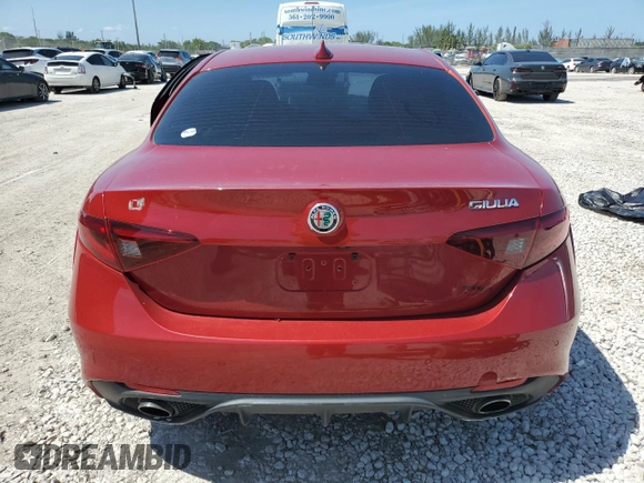 2018 Alfa Romeo Giulia Ti Sport с VIN ZARFAECN1J7567599, выставлен на аукционе Copart как лот 56204755 с пробегом 63 397 миль миль и Списание • Salvage title. История ставок и продаж доступна на DreamBid. Изображение 6.