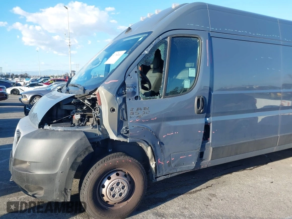 2022 Ram ProMaster Cargo with VIN 3C6MRVJG3NE136421, listed as a IAAI auction lot 41700161 with 35,980 mi miles and . Bid and sale history available at DreamBid. Image 6.