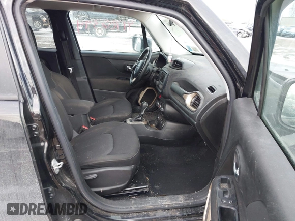 2016 Jeep Renegade Latitude with VIN ZACCJBBTXGPC51013, listed as a IAAI auction lot 41708394 with 150,512 mi miles. Bid and sale history available at carsss.com. Image 5.