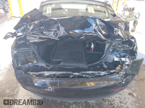 2020 Tesla Model 3 Performance z VIN 5YJ3E1EC2LF805320, wystawiony jako IAAI lot #41799172 z przebiegiem 24 253 mil mil oraz . Historia ofert i sprzedaży dostępna na DreamBid. Obrazek 6.