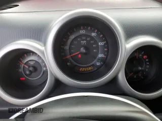 2006 Honda Element EX with VIN 5J6YH28626L020915, listed as a Copart auction lot 51180255 with 225,580 mi miles and Salvage Title. Bid and sale history available at DreamBid. Image 9.
