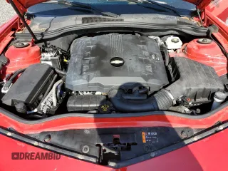 2013 Chevrolet Camaro LS z VIN 2G1FA1E36D9235765, wystawiony jako Copart lot #58519535 z przebiegiem 49 180 mil mil oraz Czysty tytuł • Clean title. Historia ofert i sprzedaży dostępna na DreamBid. Obrazek 11.