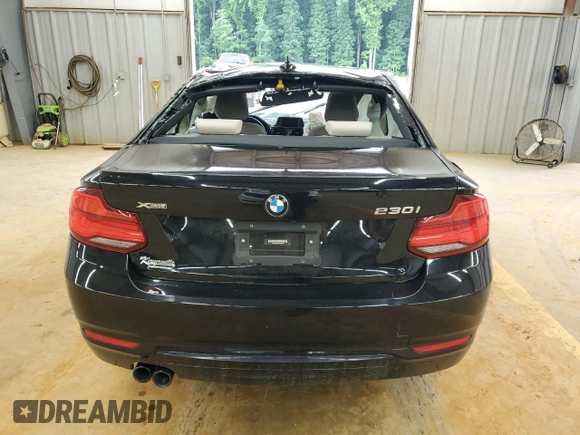 2018 BMW 2 Series 230i xDrive z VIN WBA2J3C5XJVD48455, wystawiony jako Copart lot #58833125 z przebiegiem Nie podano mil oraz Szkoda całkowita • Salvage title. Historia ofert i sprzedaży dostępna na DreamBid. Obrazek 6.