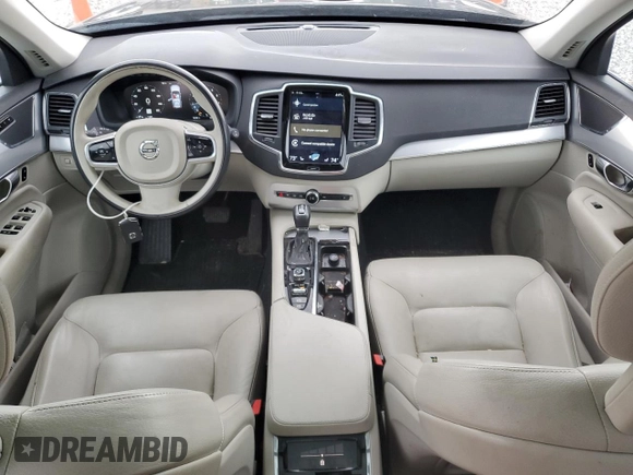 2018 Volvo XC90 Momentum z VIN YV4A22PK5J1197046, wystawiony jako Copart lot #57102435 z przebiegiem 71 987 mil mil oraz Szkoda całkowita • Salvage title. Historia ofert i sprzedaży dostępna na DreamBid. Obrazek 8.