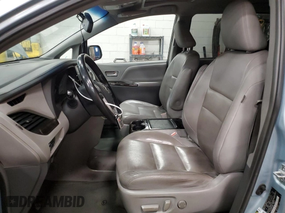 2015 Toyota Sienna XLE with VIN 5TDYK3DC1FS529806, listed as a Copart auction lot 52364225 with 180,172 mi miles and Non Repairable. Bid and sale history available at DreamBid. Image 7.