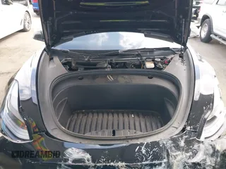 2023 Tesla Model 3 z VIN 5YJ3E1EA1PF546324, wystawiony jako IAAI lot #42103745 z przebiegiem 33 284 mil mil oraz . Historia ofert i sprzedaży dostępna na DreamBid. Obrazek 10.
