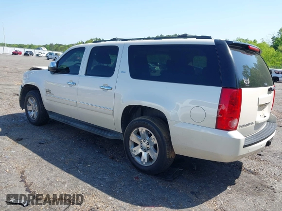 2013 GMC Yukon XL SLT with VIN 1GKS1KE00DR356030, listed as a IAAI auction lot 41969667 with 184,272 mi miles. Bid and sale history available at carsss.com. Image 3.
