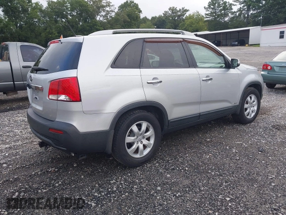 2013 Kia Sorento LX with VIN 5XYKTDA20DG347612, listed as a IAAI auction lot 42809304 with 115,452 mi miles and . Bid and sale history available at DreamBid. Image 4.