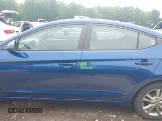 2017 Hyundai Elantra SE z VIN 5NPD84LFXHH128875, wystawiony jako IAAI lot #42260974 z przebiegiem 103 009 mil mil oraz . Historia ofert i sprzedaży dostępna na DreamBid. Obrazek 14.