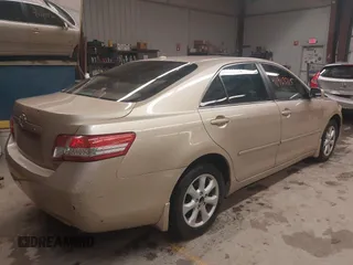 2011 Toyota Camry LE with VIN 4T4BF3EK7BR090442, listed as a IAAI auction lot 41963715 with 91,557 mi miles. Bid and sale history available at carsss.com. Image 4.