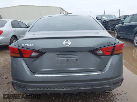 2019 Nissan Altima SR with VIN 1N4BL4CV8KN301609, listed as a IAAI auction lot 41608699 with 159,931 mi miles and . Bid and sale history available at carsss.com. Image 16.