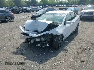 2015 Dodge Dart SXT z VIN 1C3CDFBB8FD404026, wystawiony jako Copart lot #53782285 z przebiegiem 110 509 mil mil oraz Szkody całkowita. Historia ofert i sprzedaży dostępna na DreamBid. Obrazek 14.