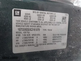 2012 GMC Sierra 2500HD SLE with VIN 1GT220CG3CZ161275, listed as a IAAI auction lot 41083313 with 89,320 mi miles. Bid and sale history available at carsss.com. Image 9.