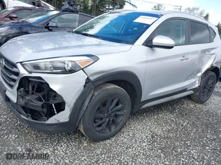2017 Hyundai Tucson SE Plus with VIN KM8J33A40HU449337, listed as a IAAI auction lot 42010707 with 55,383 mi miles. Bid and sale history available at carsss.com. Image 6.