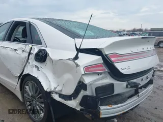 2013 Lincoln MKZ Hybrid with VIN 3LN6L2LU5DR824153, listed as a IAAI auction lot 41902955 with 92,028 mi miles. Bid and sale history available at carsss.com. Image 6.