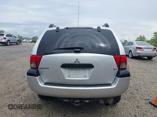 2005 Mitsubishi Endeavor LS z VIN 4A4MM21S05E066522, wystawiony jako IAAI lot #42256047 z przebiegiem 163 643 mil mil oraz . Historia ofert i sprzedaży dostępna na DreamBid. Obrazek 17.