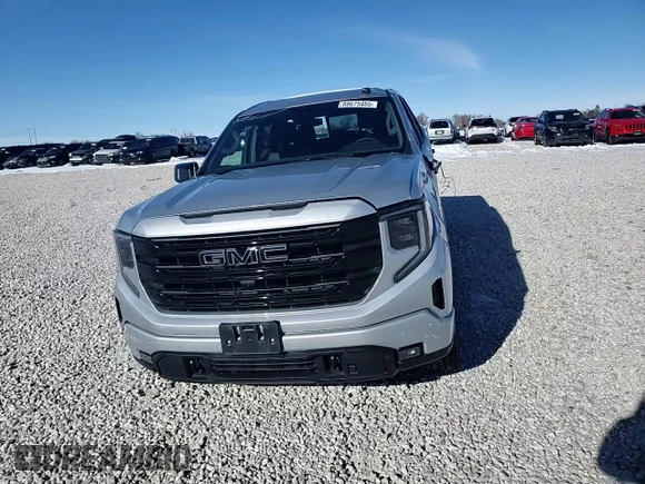 2022 GMC Sierra 1500 Elevation z VIN 3GTUUCET0NG569248, wystawiony jako Copart lot #88675455 z przebiegiem 72 416 mil mil oraz Szkoda całkowita • Salvage title. Historia ofert i sprzedaży dostępna na DreamBid. Obrazek 13.
