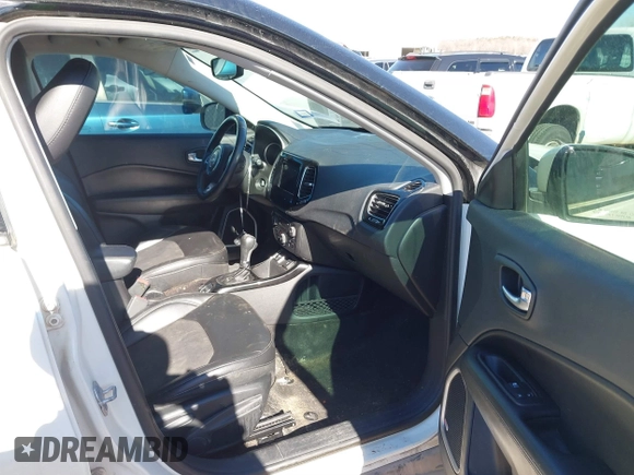 2019 Jeep Compass Latitude with VIN 3C4NJCBB9KT623674, listed as a IAAI auction lot 41455725 with 119,392 mi miles and . Bid and sale history available at DreamBid. Image 5.