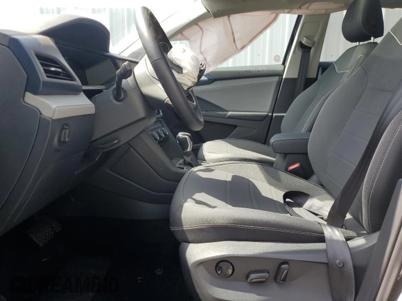 2024 Volkswagen Taos SE z VIN 3VVEX7B22RM129667, wystawiony jako Copart lot #55616565 z przebiegiem Nie podano mil oraz Nie do naprawy • Non repairable. Historia ofert i sprzedaży dostępna na DreamBid. Obrazek 7.