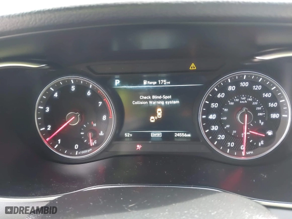 2020 Genesis G70 2.0T with VIN KMTG44LAXLU062079, listed as a IAAI auction lot 41913591 with 24,556 mi miles. Bid and sale history available at carsss.com. Image 7.