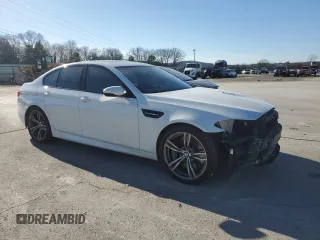 2013 BMW M5 with VIN WBSFV9C59DD096273, listed as a Copart auction lot 84923264 with 122,028 mi miles and Salvage Title. Bid and sale history available at carsss.com. Image 4.