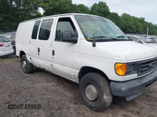 2004 Ford Econoline Cargo Commercial with VIN 1FTNE24W94HB52514, listed as a IAAI auction lot 39859968 with Not Provided miles and . Bid and sale history available at carsss.com. Image 1.