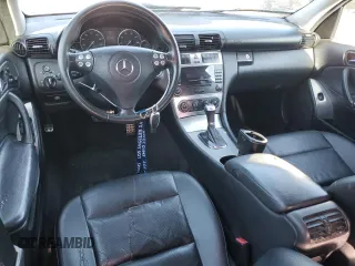 2006 Mercedes-Benz C 230 Sport z VIN WDBRF52H46A843819, wystawiony jako Copart lot #63820255 z przebiegiem 141 580 mil mil oraz Szkoda całkowita • Salvage title. Historia ofert i sprzedaży dostępna na DreamBid. Obrazek 8.