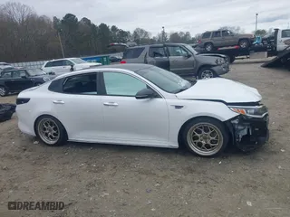 2018 Kia Optima S with VIN 5XXGT4L32JG241187, listed as a IAAI auction lot 41869628 with 88,038 mi miles. Bid and sale history available at carsss.com. Image 14.