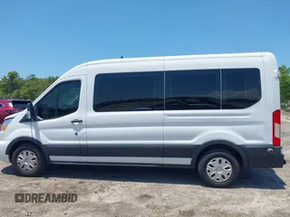 2020 Ford Transit Passenger XL z VIN 1FBAX2C80LKA23515, wystawiony jako IAAI lot #42176965 z przebiegiem 219 360 mil mil oraz . Historia ofert i sprzedaży dostępna na DreamBid. Obrazek 14.