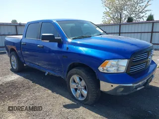 2015 Ram 1500 Big Horn z VIN 1C6RR7LT1FS622106, wystawiony jako IAAI lot #42111125 z przebiegiem 186 608 mil mil oraz . Historia ofert i sprzedaży dostępna na DreamBid. Obrazek 1.