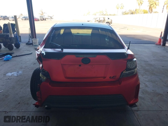 2016 Scion tC z VIN JTKJF5C77GJ023409, wystawiony jako IAAI lot #41538972 z przebiegiem 121 283 mil mil oraz . Historia ofert i sprzedaży dostępna na DreamBid. Obrazek 16.