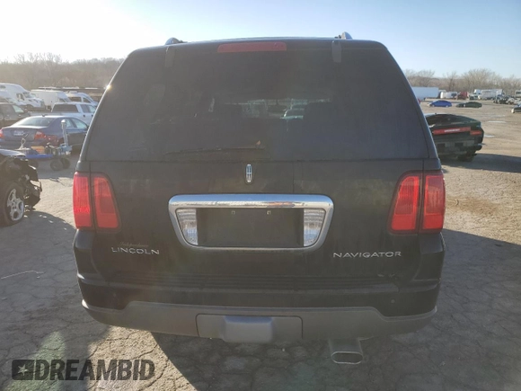 2004 Lincoln Navigator Luxury with VIN 5LMFU28R84LJ41621, listed as a Copart auction lot 84015514 with 107,634 mi miles and Salvage title. Bid and sale history available at DreamBid. Image 6.