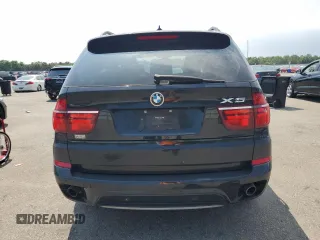 2012 BMW X5 35i z VIN 5UXZV4C55CL765391, wystawiony jako Copart lot #63816295 z przebiegiem 105 853 mil mil oraz Czysty tytuł • Clean title. Historia ofert i sprzedaży dostępna na DreamBid. Obrazek 6.